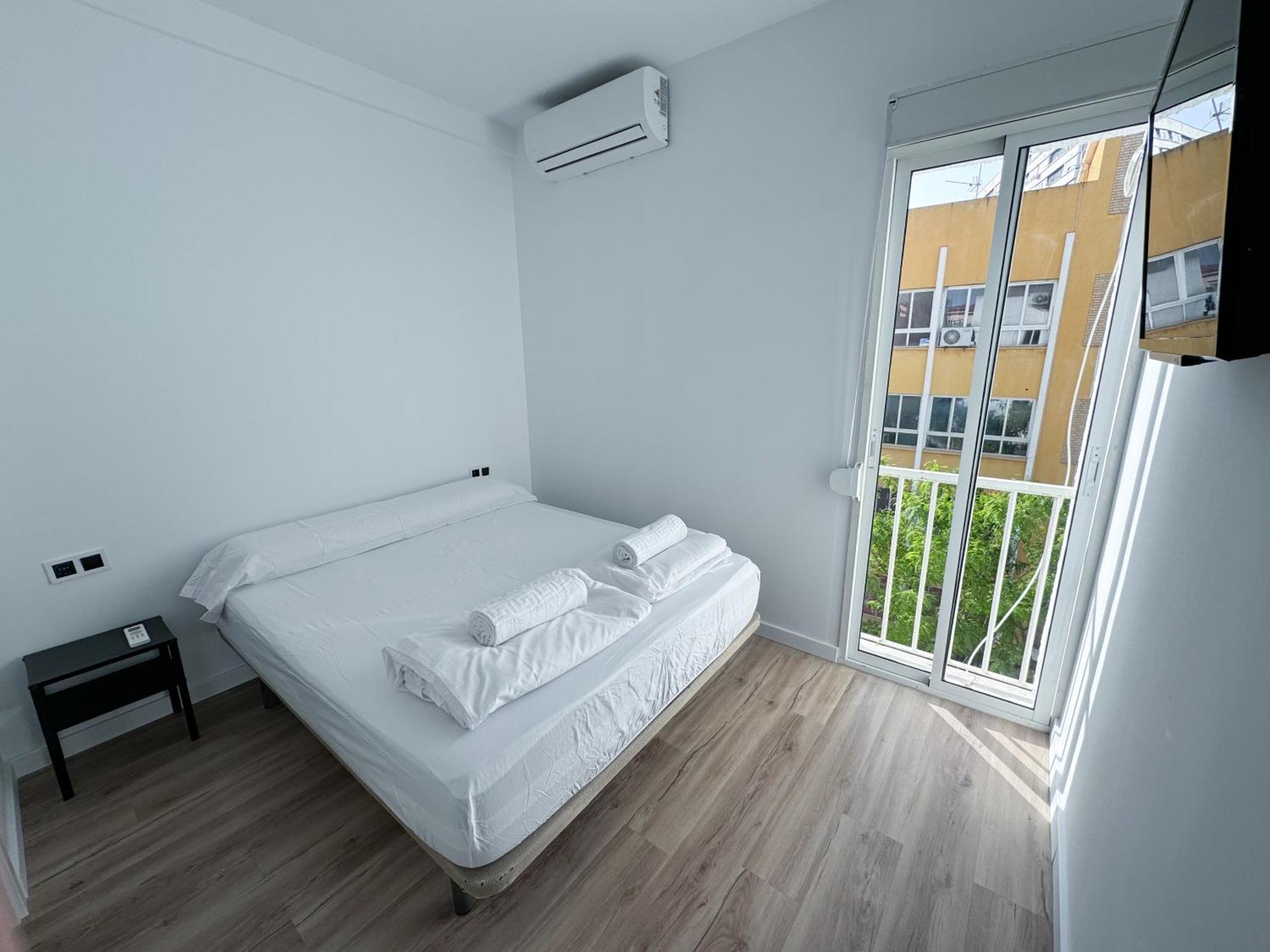 Muede Hostel Torremolinos Exterior foto
